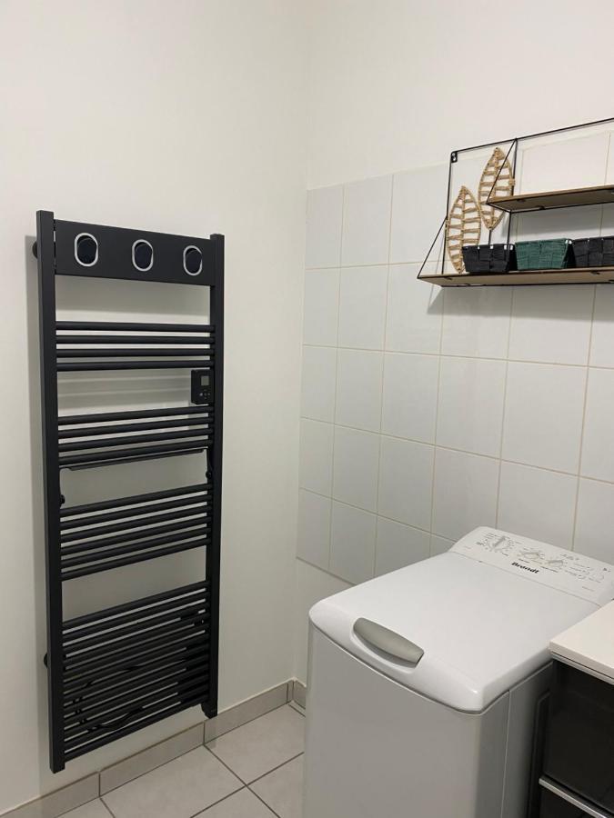 Parking Prive Gratuit, Balcon, 2 Chambres Clermont-Ferrand Ngoại thất bức ảnh