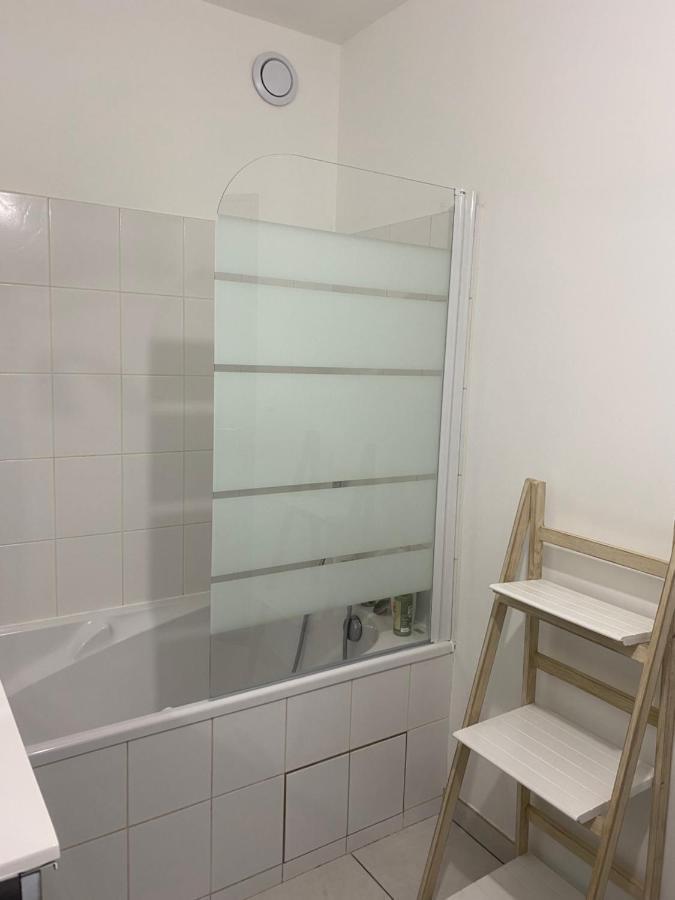 Parking Prive Gratuit, Balcon, 2 Chambres Clermont-Ferrand Ngoại thất bức ảnh