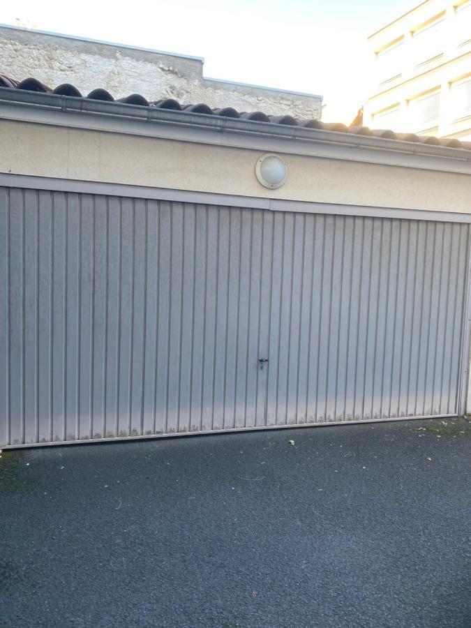 Parking Prive Gratuit, Balcon, 2 Chambres Clermont-Ferrand Ngoại thất bức ảnh