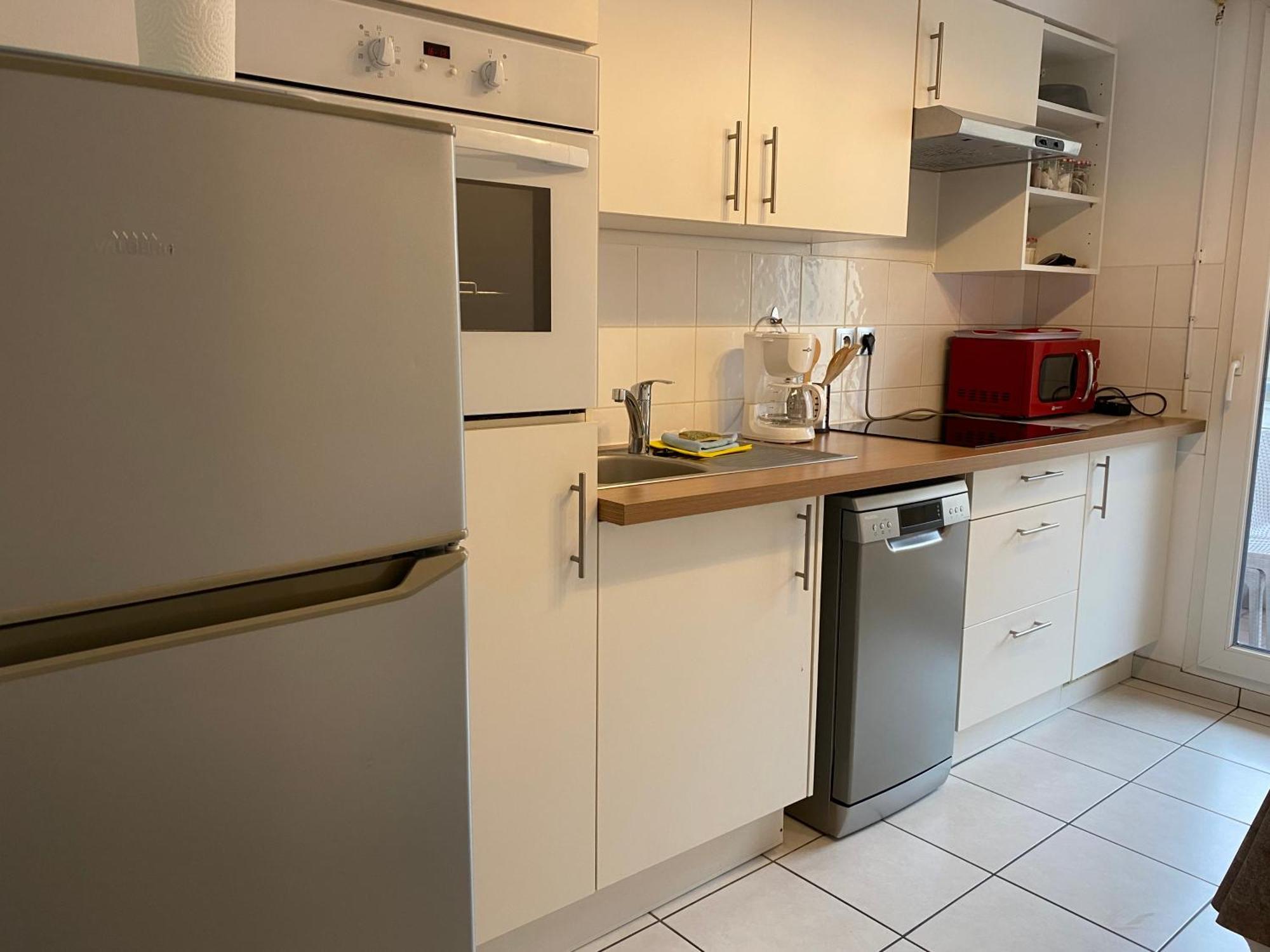 Parking Prive Gratuit, Balcon, 2 Chambres Clermont-Ferrand Ngoại thất bức ảnh