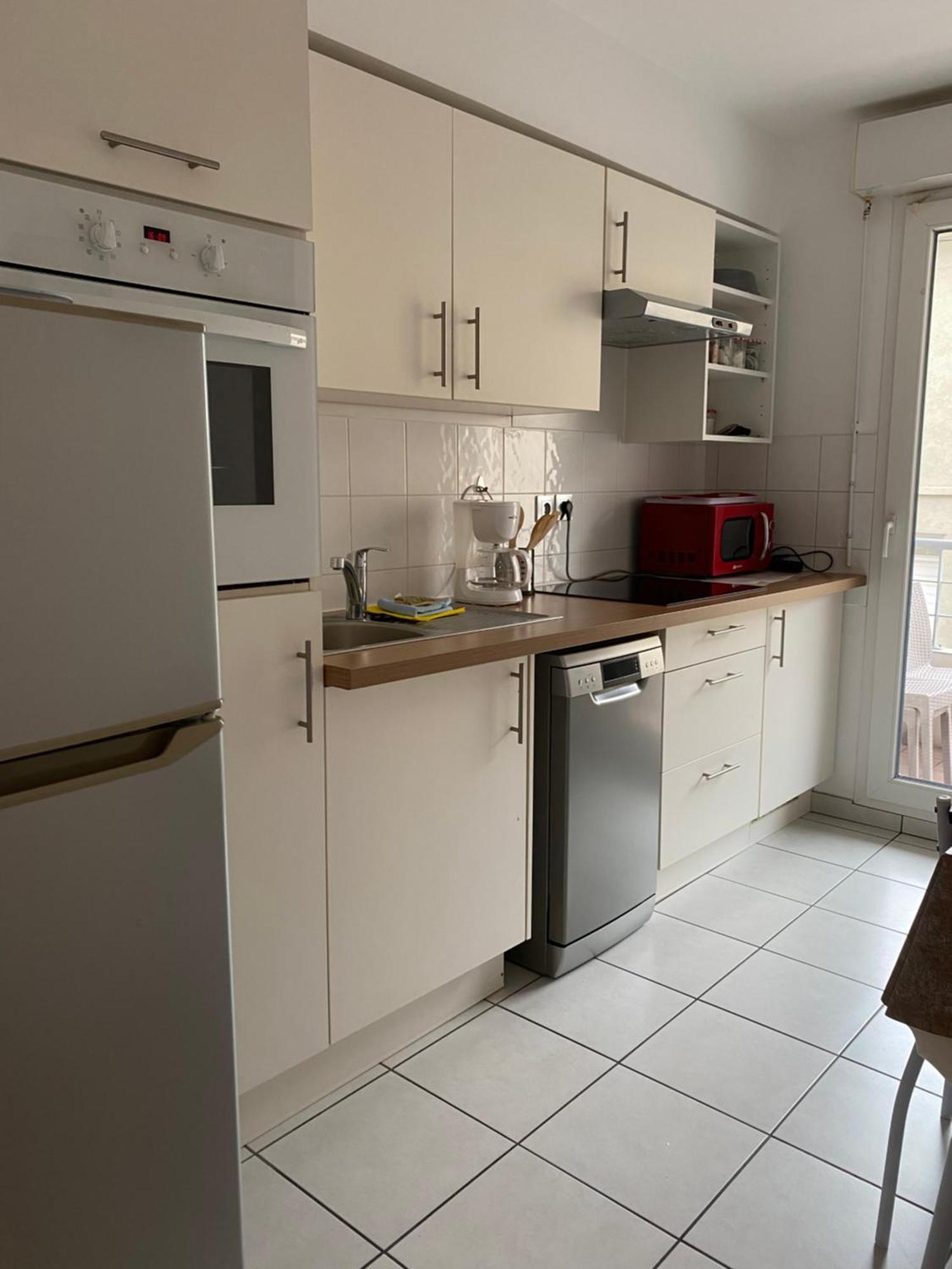 Parking Prive Gratuit, Balcon, 2 Chambres Clermont-Ferrand Ngoại thất bức ảnh